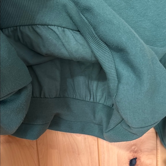 Forest Green Cropped Crew Neck Sweatshirt - Picture 4 of 6